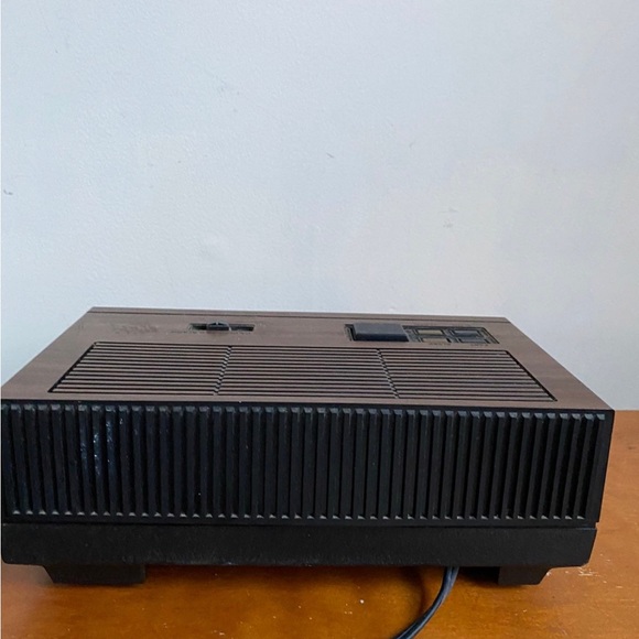 VINTAGE 80s General Electric 7-4640A AM FM Digital Alarm Clock Radio - Picture 9 of 12